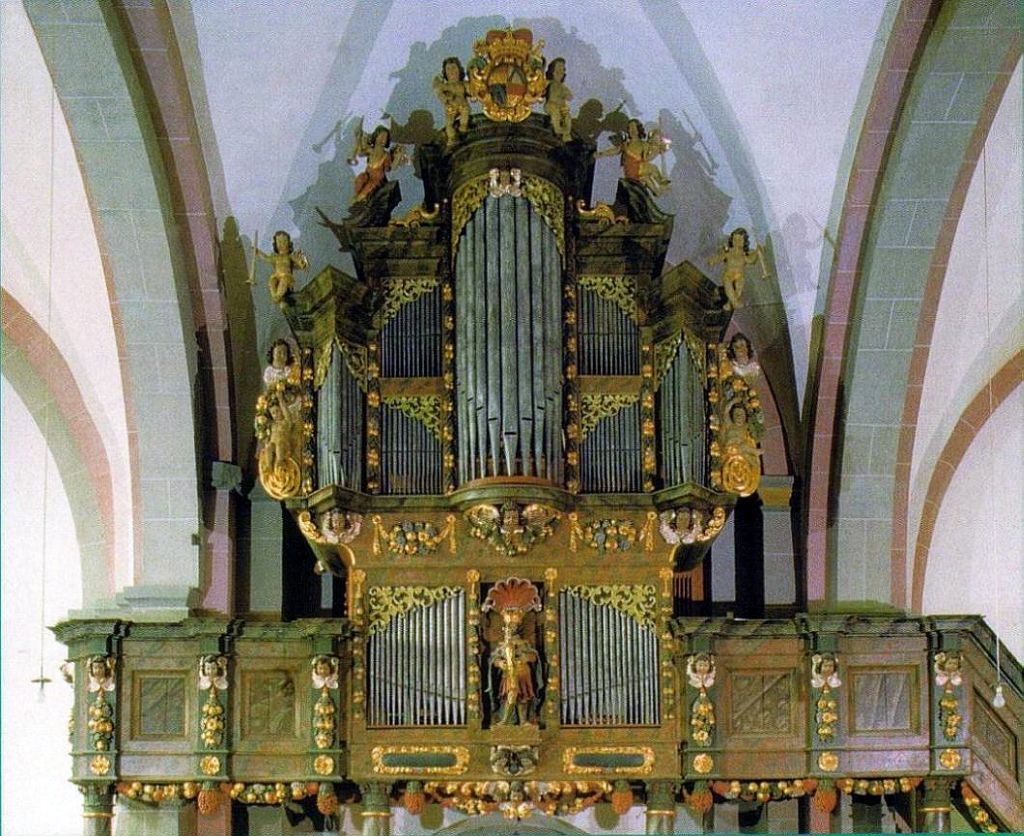 Obermarsberg - Katholische Stiftskirche Sankt Peter und Paul Obermarsberg - Katholische Stiftskirche Sankt Peter und Paul